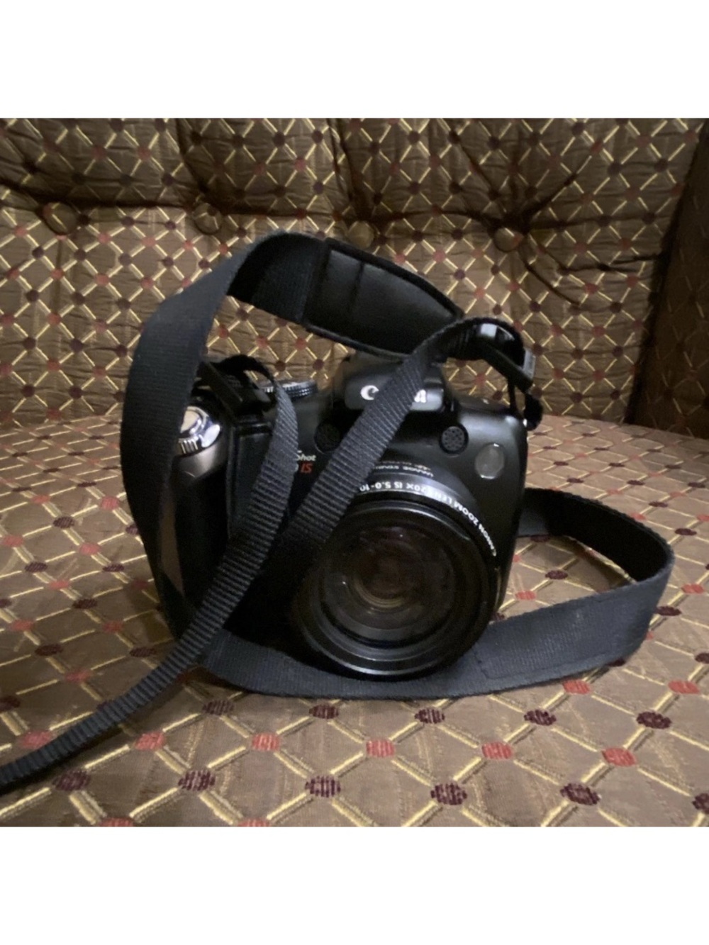 Canon PowerShot SX20 IS Bridge Camera 12.1MP 20x Zoom IS Black/Gray